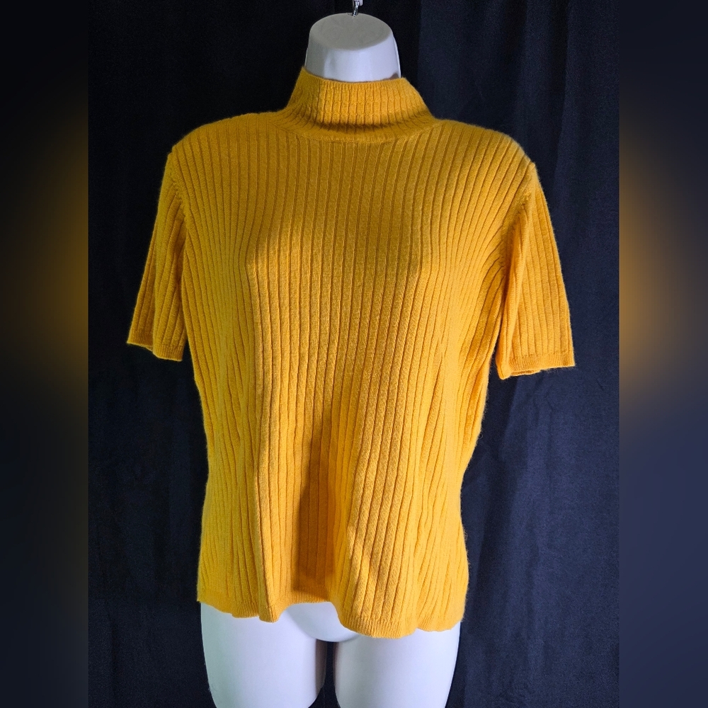 Preston & York Gold Short sleeve Sweater